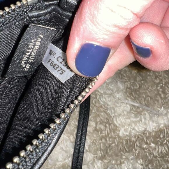 Coach wristlet - Picture 4 of 6